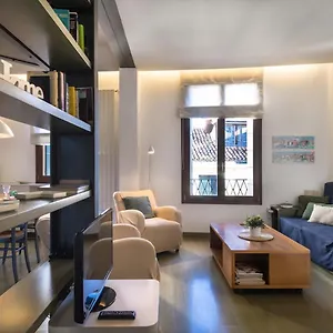 Appartamento Mansardina - 1 Min From Accademia - Duplex Stylish And Cosy, Venezia