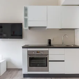  Appartamento Via Panizza - Grazioso Monolocale, Posizione Elegante E Italia