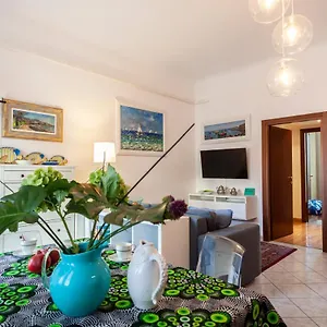  Appartamento Gioia Home: A Due Passi Dalla Stazione E Con Posto Auto Italia